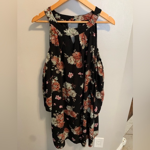 💜 AUW Black Floral Cold Shoulder Dress Size 1X - Picture 5 of 7